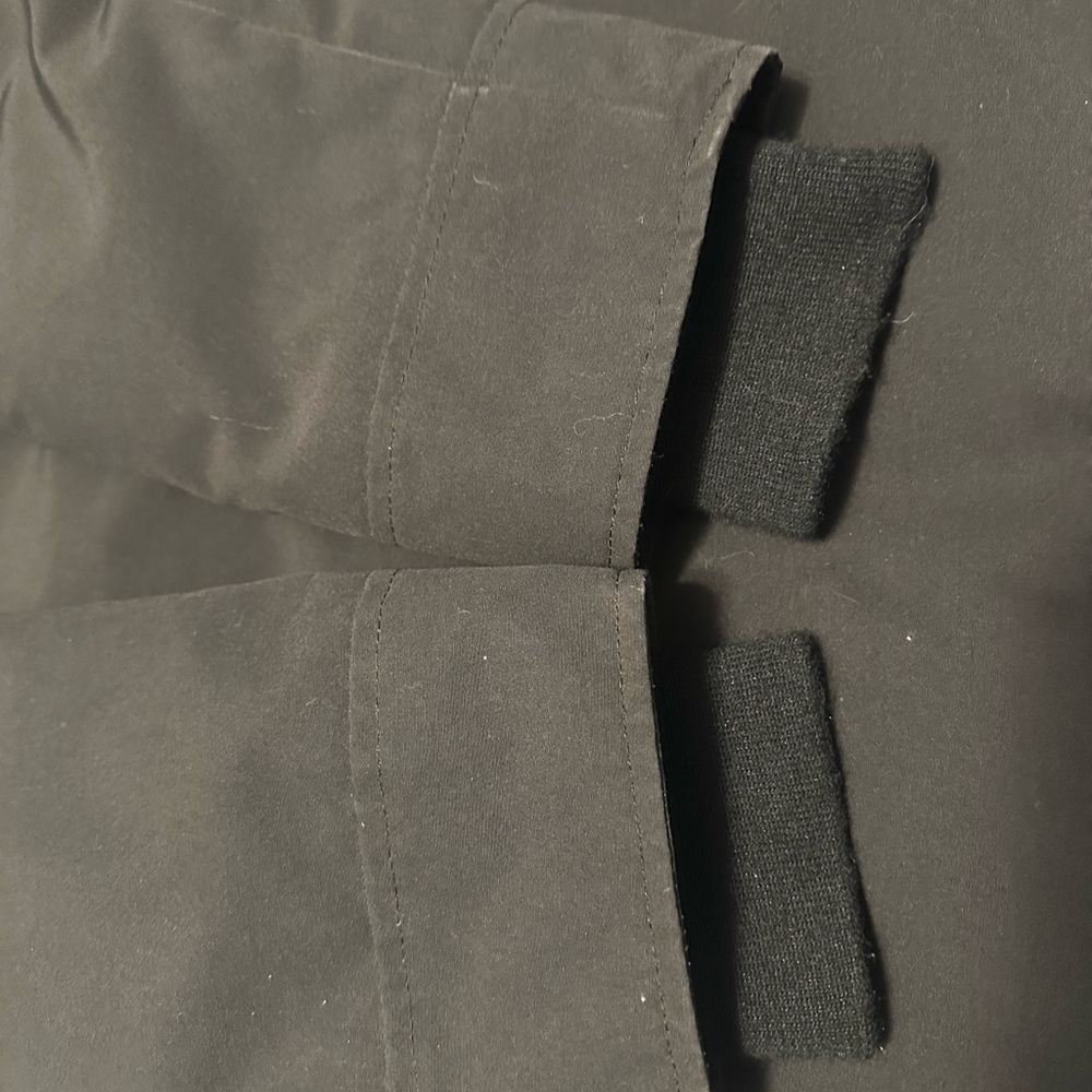 Canada Goose Black Arctic Program Jacket - Picture 16 of 16